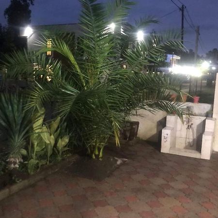 Hotel Lotus يوريكي المظهر الخارجي الصورة