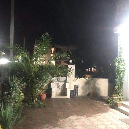 Hotel Lotus يوريكي المظهر الخارجي الصورة