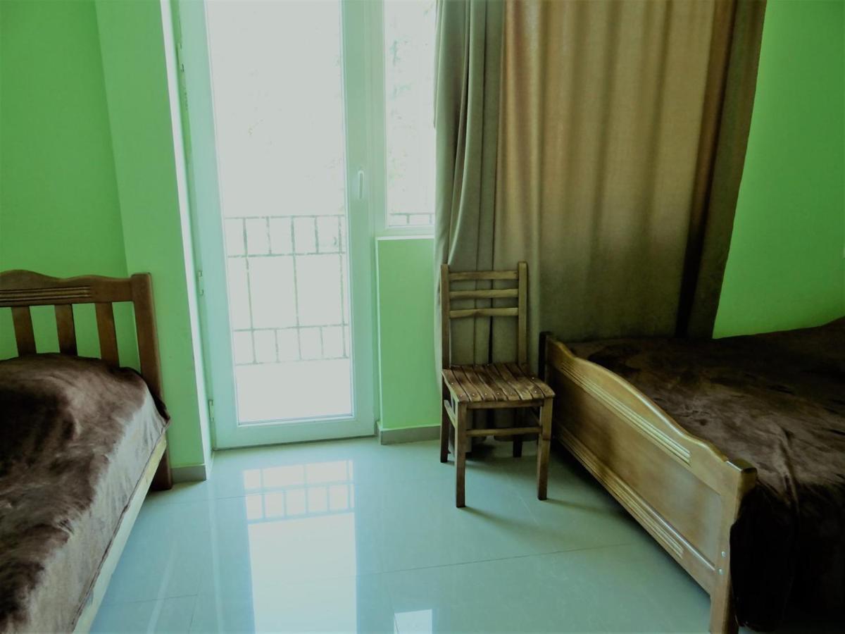 Hotel Lotus يوريكي المظهر الخارجي الصورة