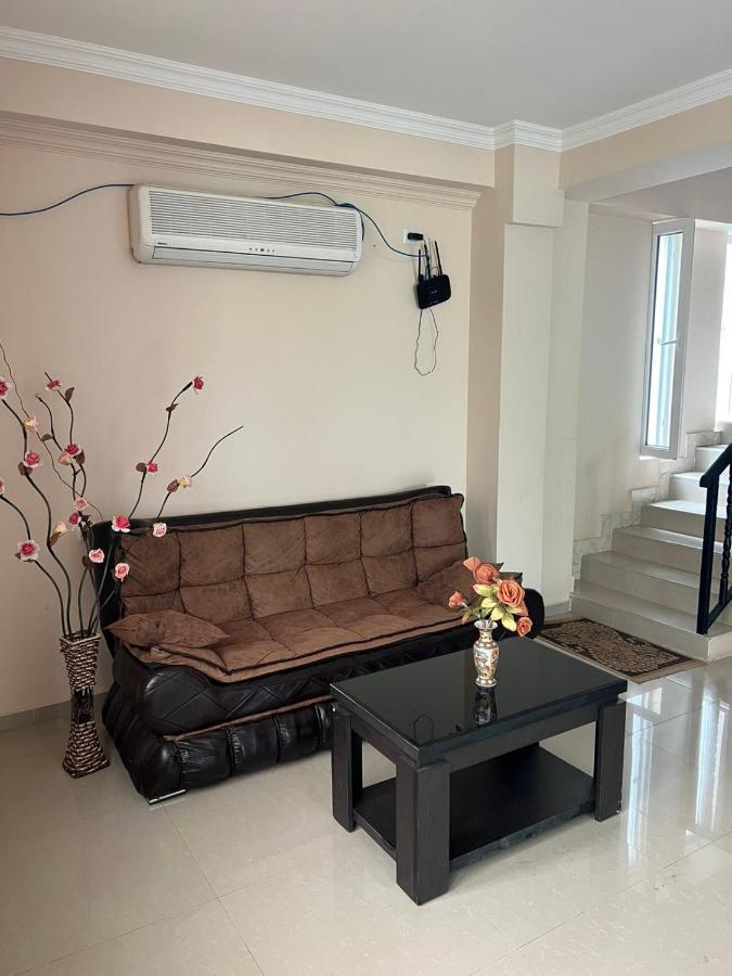 Hotel Lotus يوريكي المظهر الخارجي الصورة