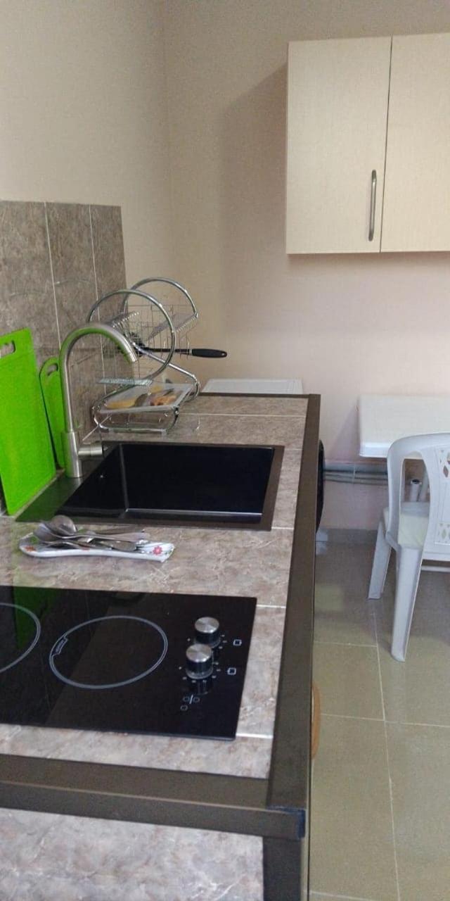 Hotel Lotus يوريكي المظهر الخارجي الصورة
