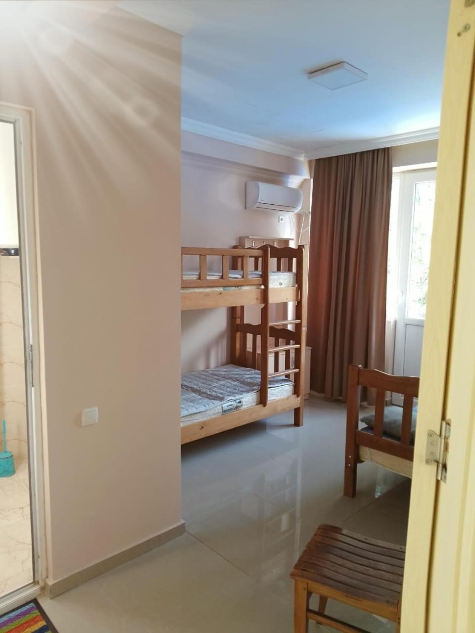 Hotel Lotus يوريكي المظهر الخارجي الصورة